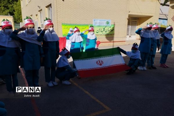 تجلیل از مدافعان سلامت و جهادگران آموزش در آباده