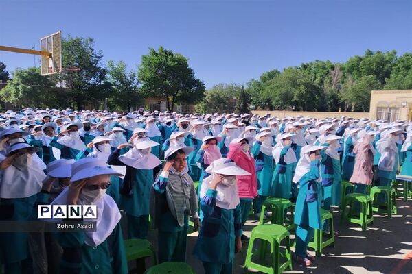 تجلیل از مدافعان سلامت و جهادگران آموزش در آباده
