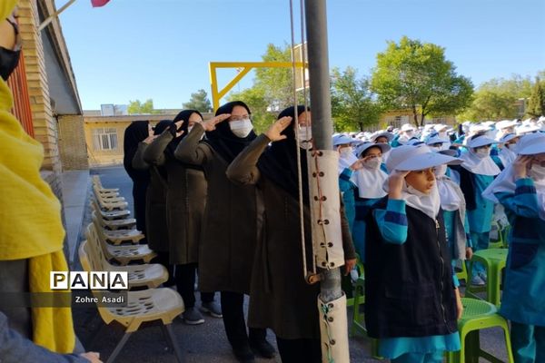تجلیل از مدافعان سلامت و جهادگران آموزش در آباده