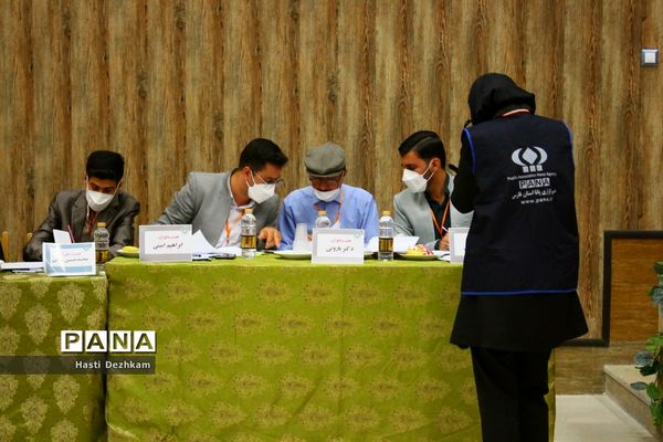 برگزاری مرحله نهایی دومین دوره مسابقات مناظره دانش‌آموزی پسران استان فارس