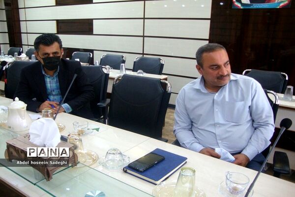 نشست هم‌اندیشی مدیران مدارس بوشهر