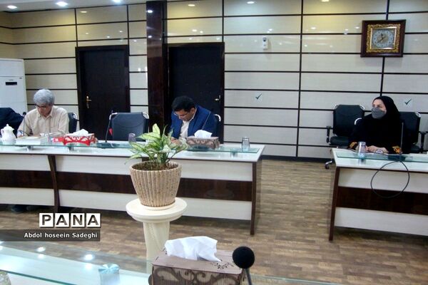 نشست هم‌اندیشی مدیران مدارس بوشهر