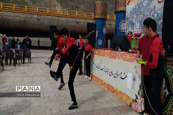 همایش پیاده‌روی همکاران تربیت‌بدنی نواحی هفت‌گانه مشهد و تبادکان