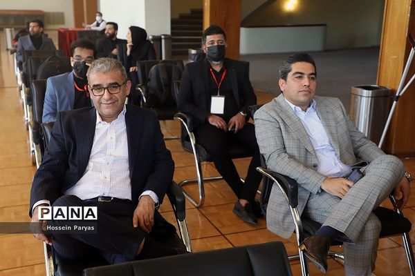 رونمایی از آلبوم «گاه فراموشی»