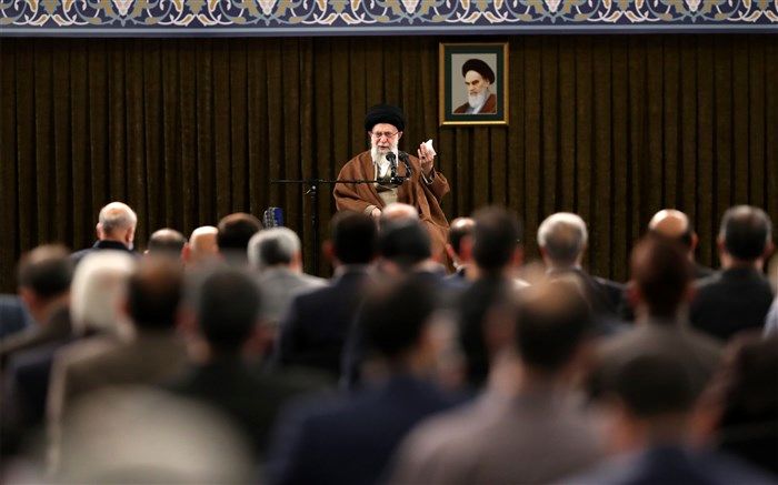 روایتی از دیدار با رهبری به قلم یک دانش‌آموز