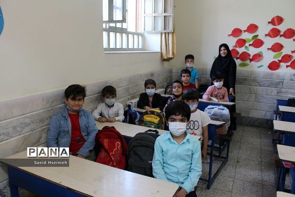 تجلیل از مربیان پیشتاز ناحیه 3 قم