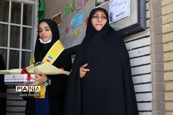 تجلیل از مربیان پیشتاز ناحیه 3 قم