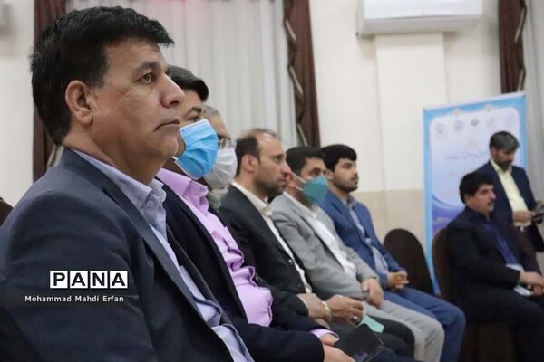 نشست صمیمی مسئولان با فرهنگیان شهرستان  آباده