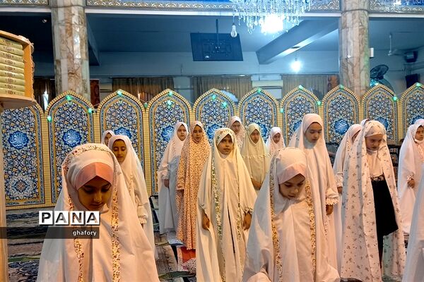 برگزاری جشن عبادت دانش‌آموزان دبستان نرگس دماوند