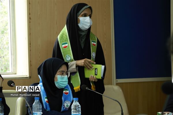 نشست صمیمی قائم مقام سازمان دانش‌آموزی با تشکل‌های دانش‌آموزی هرمزگان
