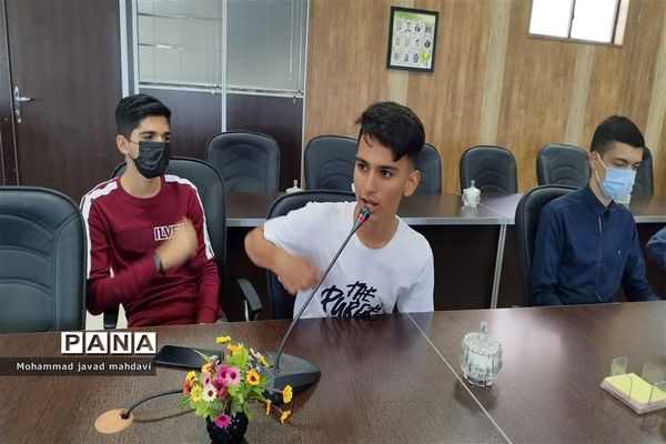 جلسه توجیهی گروهی از دانش‌آموز خبرنگاران خبرگزاری پانا ناحیه 4 شیراز