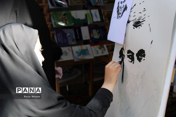 درخشش غرفه بهارستان یک در نمایشگاه دستاوردهای آموزشی و تربیتی معلمان