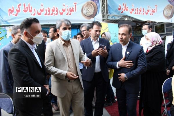 درخشش غرفه بهارستان یک در نمایشگاه دستاوردهای آموزشی و تربیتی معلمان