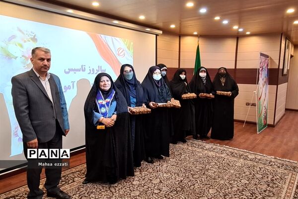 جشن سالروز تاسیس سازمان دانش‌آموزی در منطقه ۱۳ تهران