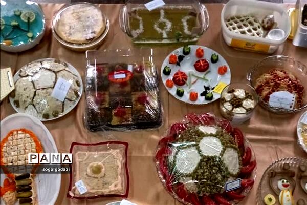 جشنواره غذاهای ورزشی دبیرستان آرمیتا مصلی‌نژاد ناحیه‌ دو شهرری