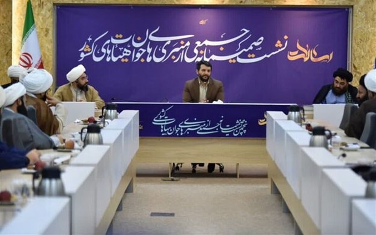 عبدالملکی: ثروتمندان، دلالان و قاچاقچیان بیشترین بهره را از ارز ۴۲۰۰ بردند