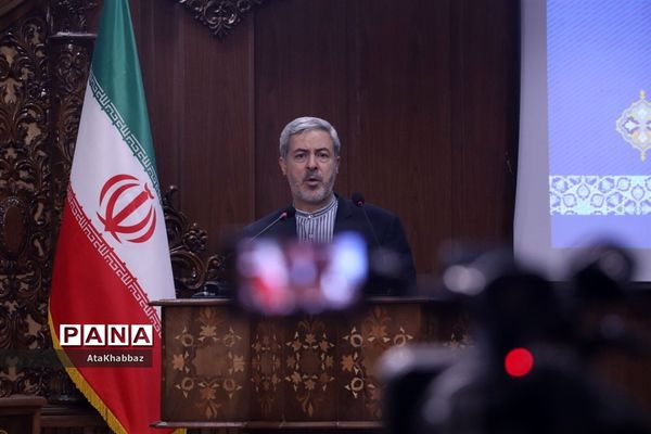 نشست تبیینی طرح مردمی‌سازی و توزیع عادلانه یارانه‌ها در تبریز