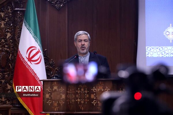 نشست تبیینی طرح مردمی‌سازی و توزیع عادلانه یارانه‌ها در تبریز
