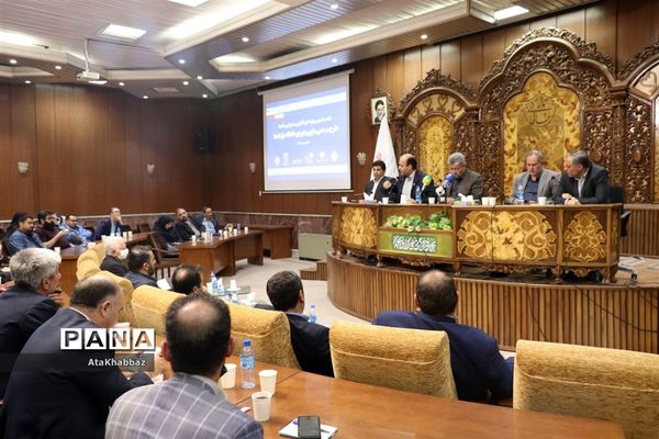 نشست تبیینی طرح مردمی‌سازی و توزیع عادلانه یارانه‌ها در تبریز