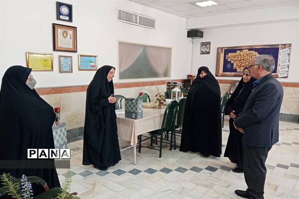 قدردانی از معلمان همیار موسسه خیریه دارالاکرام قم