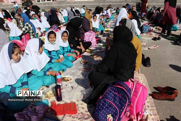 پیاده‌روی و صبحانه سالم در مدارس آباده