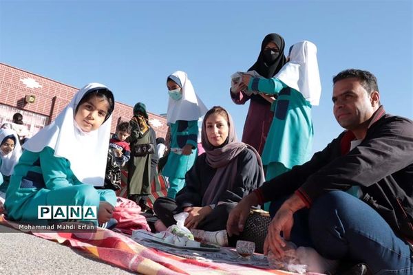 پیاده‌روی و صبحانه سالم در مدارس آباده