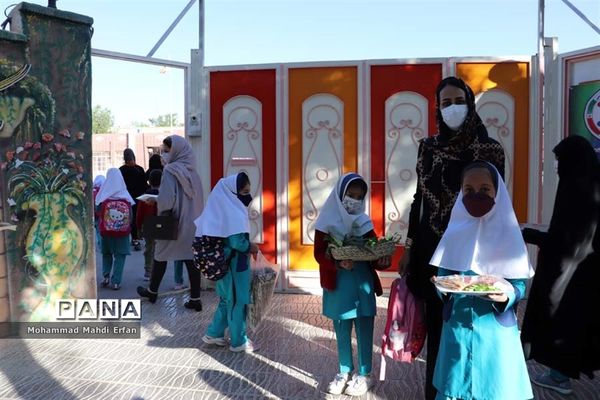 پیاده‌روی و صبحانه سالم در مدارس آباده