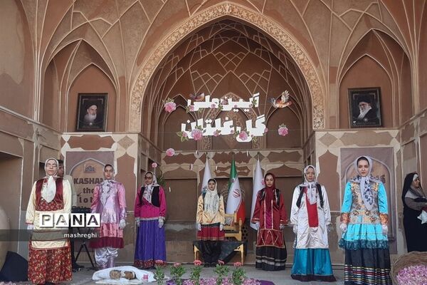 کاشان پایتخت گل و گلاب