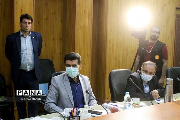 بازدید وزیر آموزش و پرورش از پژوهشگاه رویان