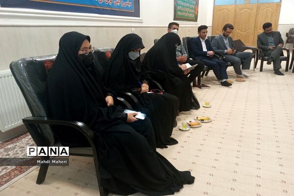 گردهمایی نماینده تشکل‌های دانش‌آموزی در دفتر امام جمعه کاشمر