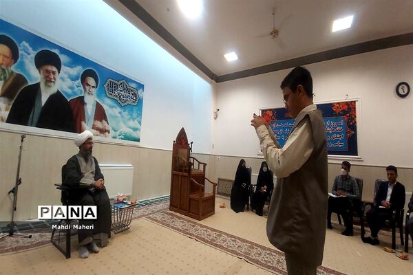 گردهمایی نماینده تشکل‌های دانش‌آموزی در دفتر امام جمعه کاشمر