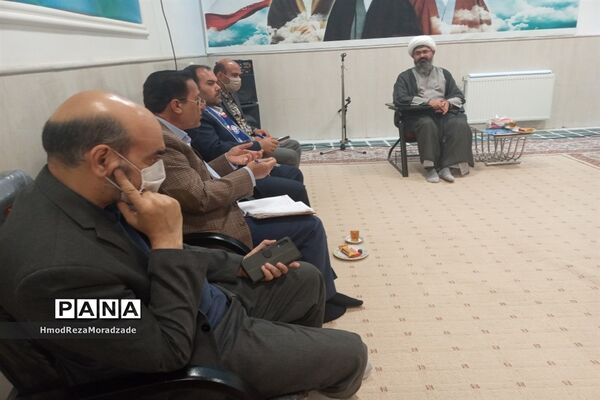 گردهمایی نماینده تشکل‌های دانش‌آموزی در دفتر امام جمعه کاشمر