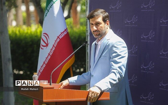 پاسداری از زبان فارسی وظیفه همه ایرانیان است