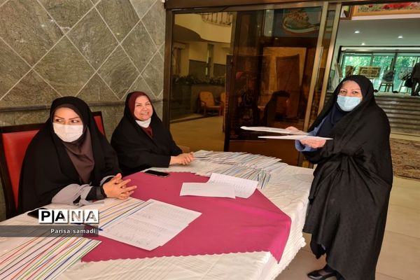 آیین تجلیل از معلمان نمونه استانی و منطقه‌ای در منطقه ۱۳ شهر تهران