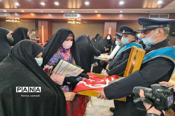 آیین تجلیل از معلمان نمونه استانی و منطقه‌ای در منطقه ۱۳ شهر تهران