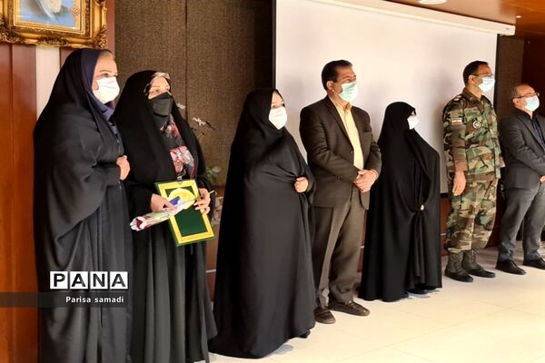 آیین تجلیل از معلمان نمونه استانی و منطقه‌ای در منطقه ۱۳ شهر تهران