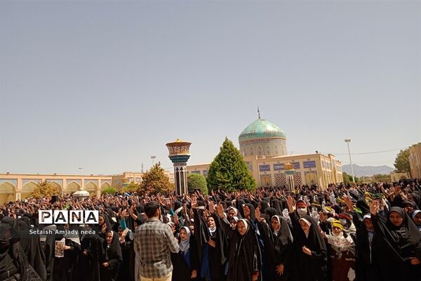 اجرای بزرگ سرود سلام فرمانده در کاشمر