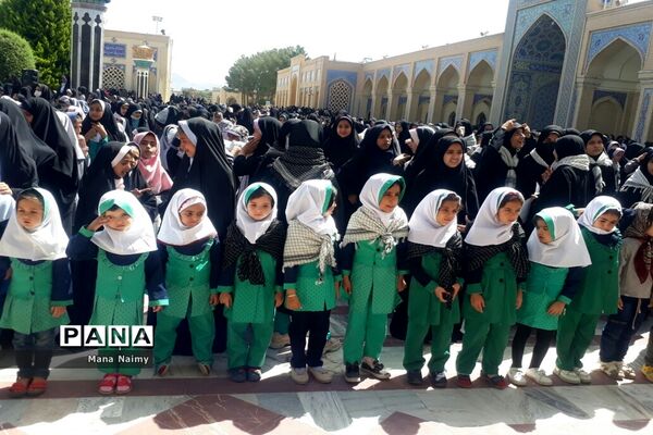 اجرای بزرگ سرود سلام فرمانده در کاشمر