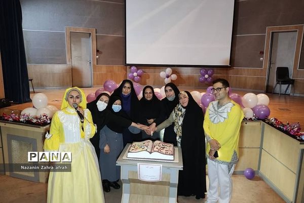 برگزاری‌جشن الفبا در بین دانش‌آموزان کلاس اولی رودهن