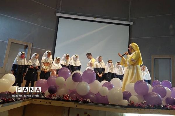 برگزاری‌جشن الفبا در بین دانش‌آموزان کلاس اولی رودهن