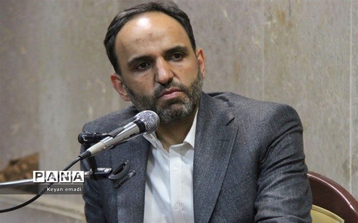 برای آموزش جهاد تبیین و روابط عمومی باید به مدارس بازگردیم