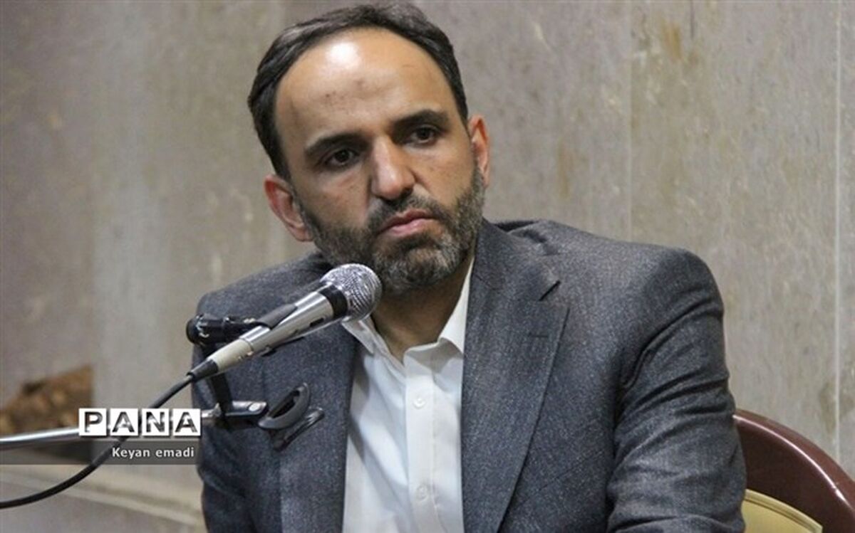 برای آموزش جهاد تبیین و روابط عمومی باید به مدارس بازگردیم