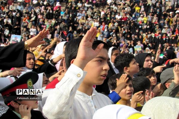 اجتماع دهه نودی‌ها در بوستان ولایت ساری