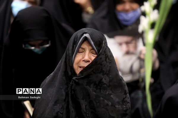 مراسم تشییع پیکر مرحوم  آیت الله فاطمی‌نیا در دانشگاه تهران