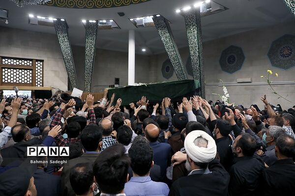 مراسم تشییع پیکر مرحوم  آیت الله فاطمی‌نیا در دانشگاه تهران