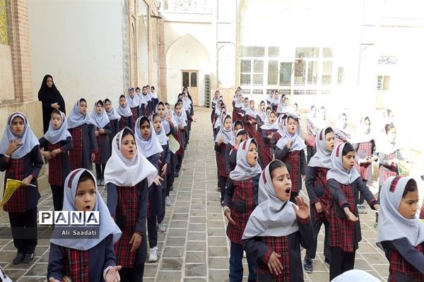 اجرای مراسم سرود سلام فرمانده در کلات