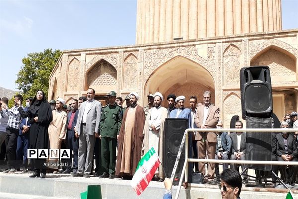 اجرای مراسم سرود سلام فرمانده در کلات