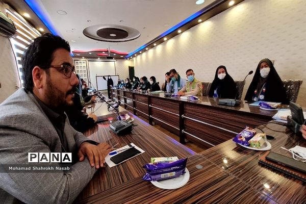 آیین تقدیر از مربیان فعال پیشتاز ناحیه 4 اهواز