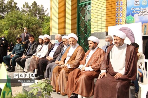 همنوایی دهه هشتادی و نودی‌ها با سرود سلام فرمانده در تربت جام