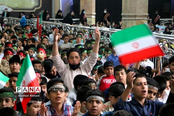 اجرای سرود سلام فرمانده در مسجد مقدس جمکران-1